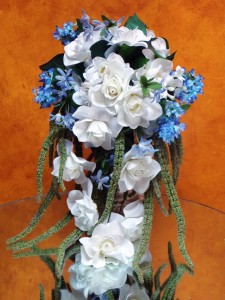 GARDENIA WITH AMARANTHUS BOUQUET